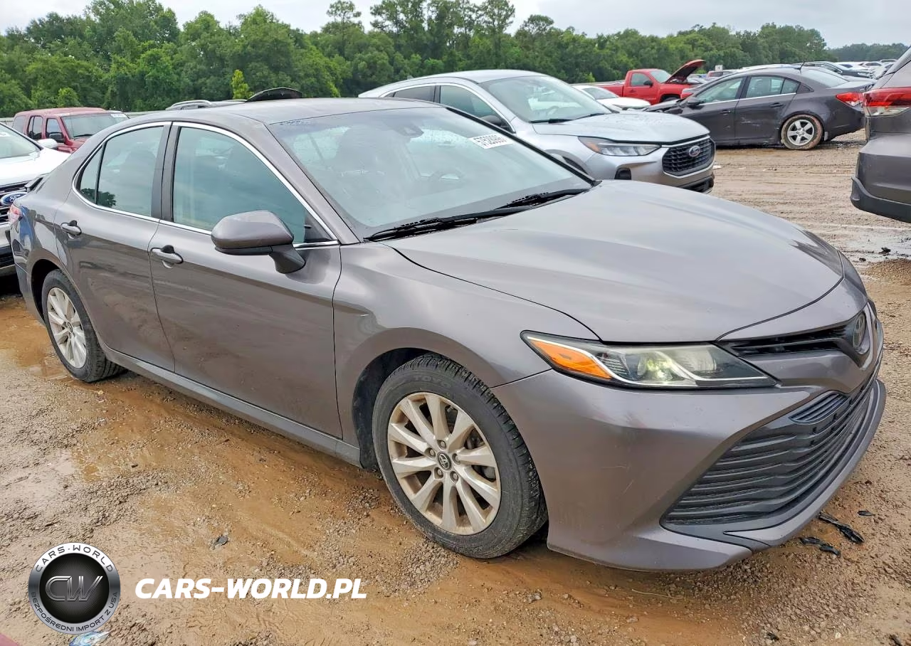 2018 Toyota Camry Le VIN:4T1B11HK0JU539547 - 4