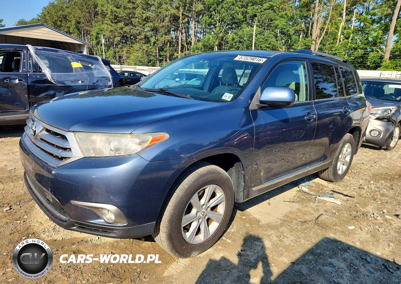 2013 Toyota Highlander Plus – zdjęcie 1 z 13