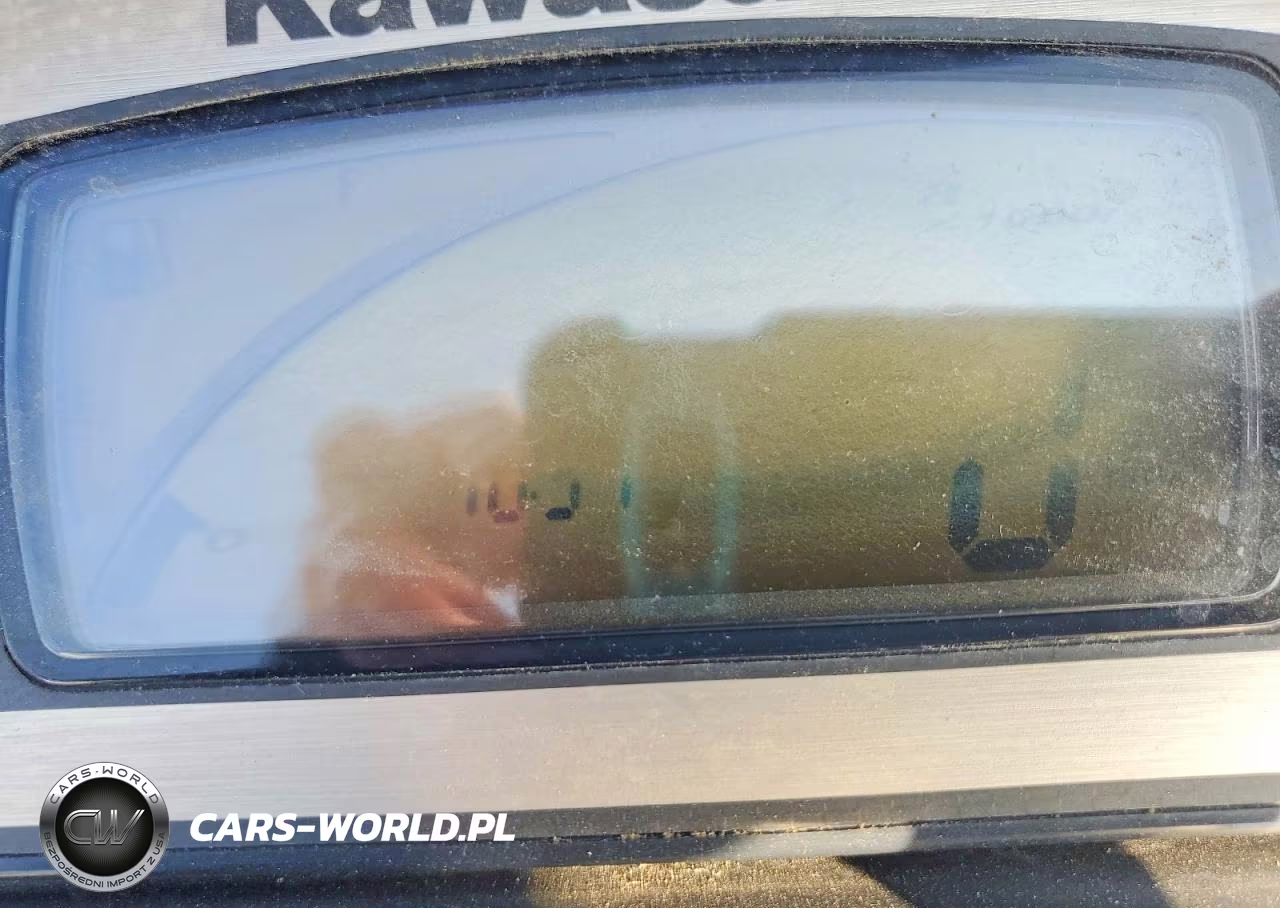 2005 Kawa Jet Ski VIN:KAW51775A505 - 8