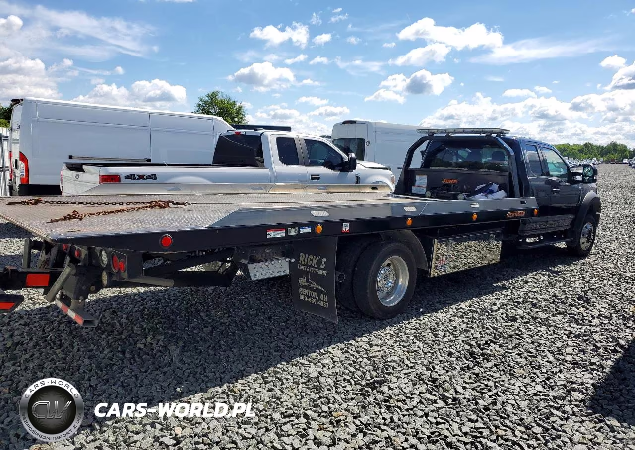 2022 Ford F550 Super Duty VIN:1FD0X5GT0NEC29812 - 3