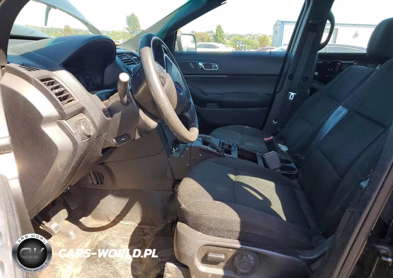 2017 Ford Explorer Police Interceptor VIN:1FM5K8ARXHGA63312 - 7