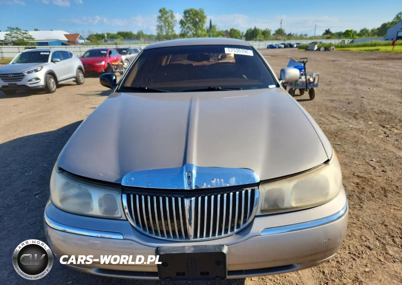 2001 Lincoln Town Car Executive VIN:1LNHM81W21Y633008 - 5