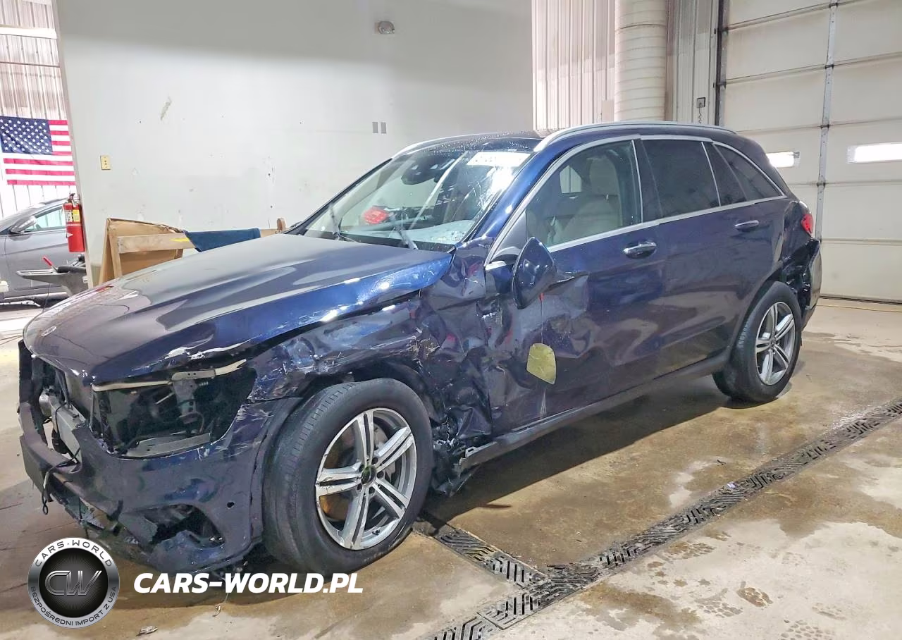 2021 Mercedes-Benz Glc 300 4Matic – zdjęcie 1 z 13