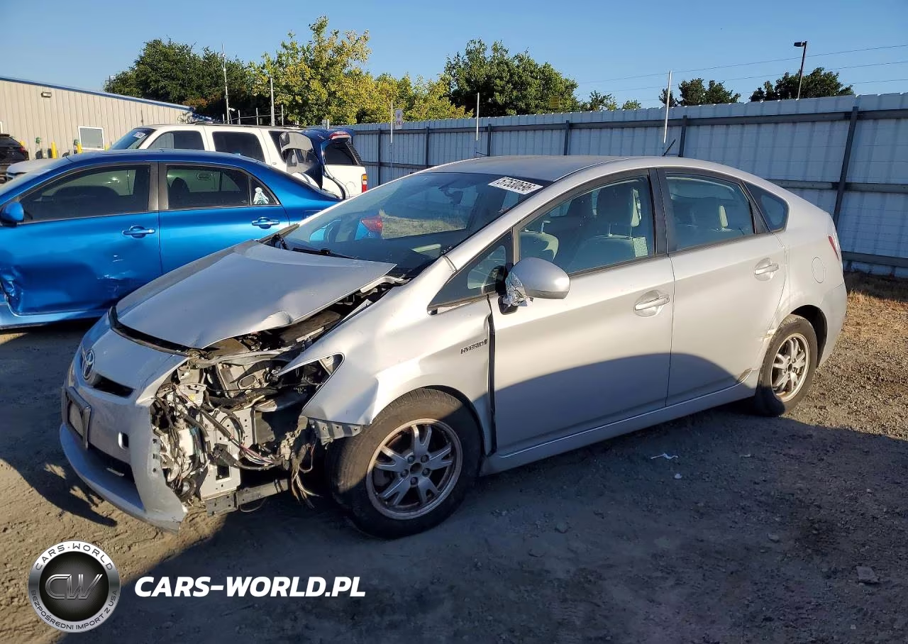 2011 Toyota Prius Two – zdjęcie 1 z 12