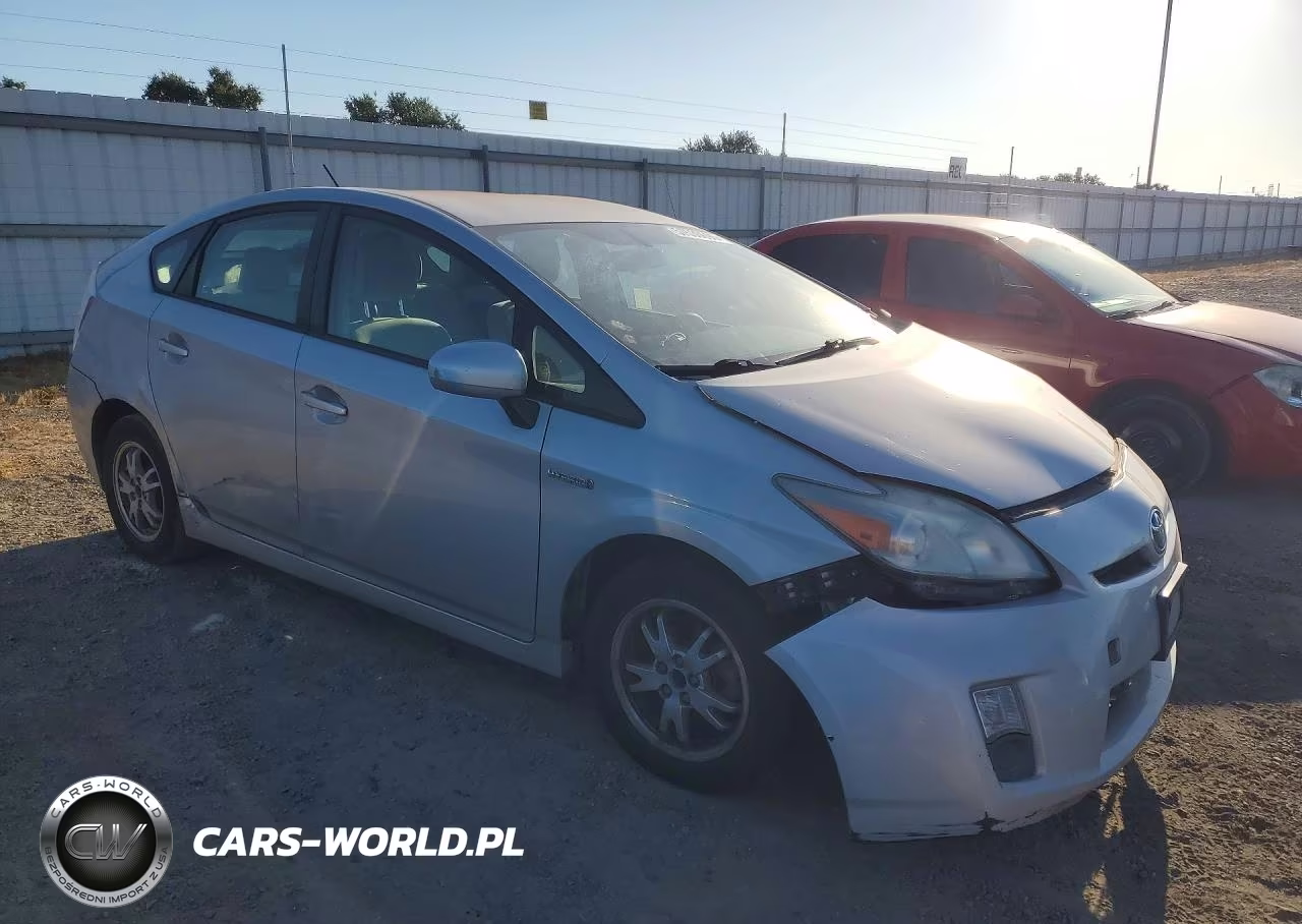 2011 Toyota Prius Two VIN:JTDKN3DU1B0250956 - 4