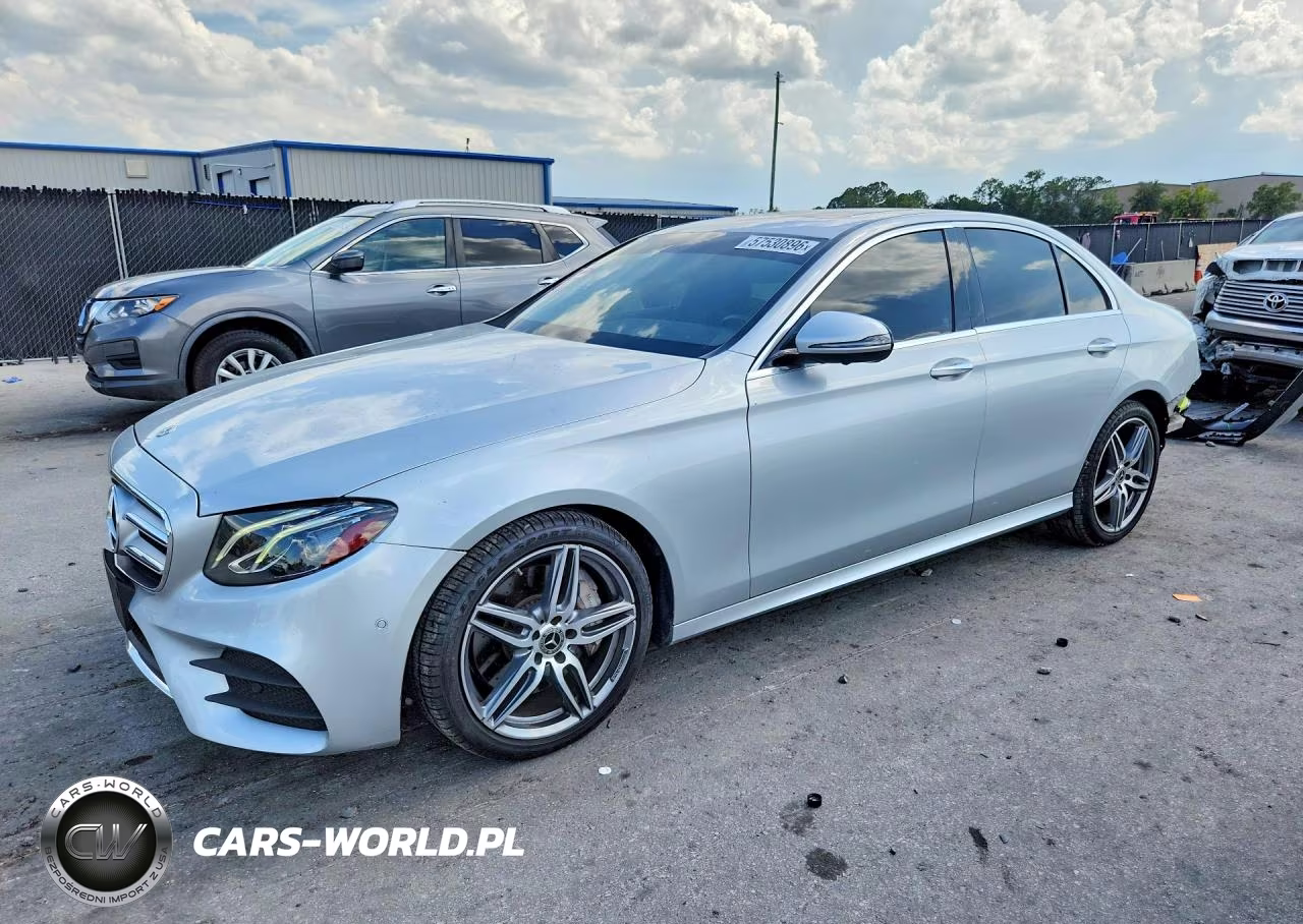 2019 Mercedes-Benz E 300 – zdjęcie 1 z 12