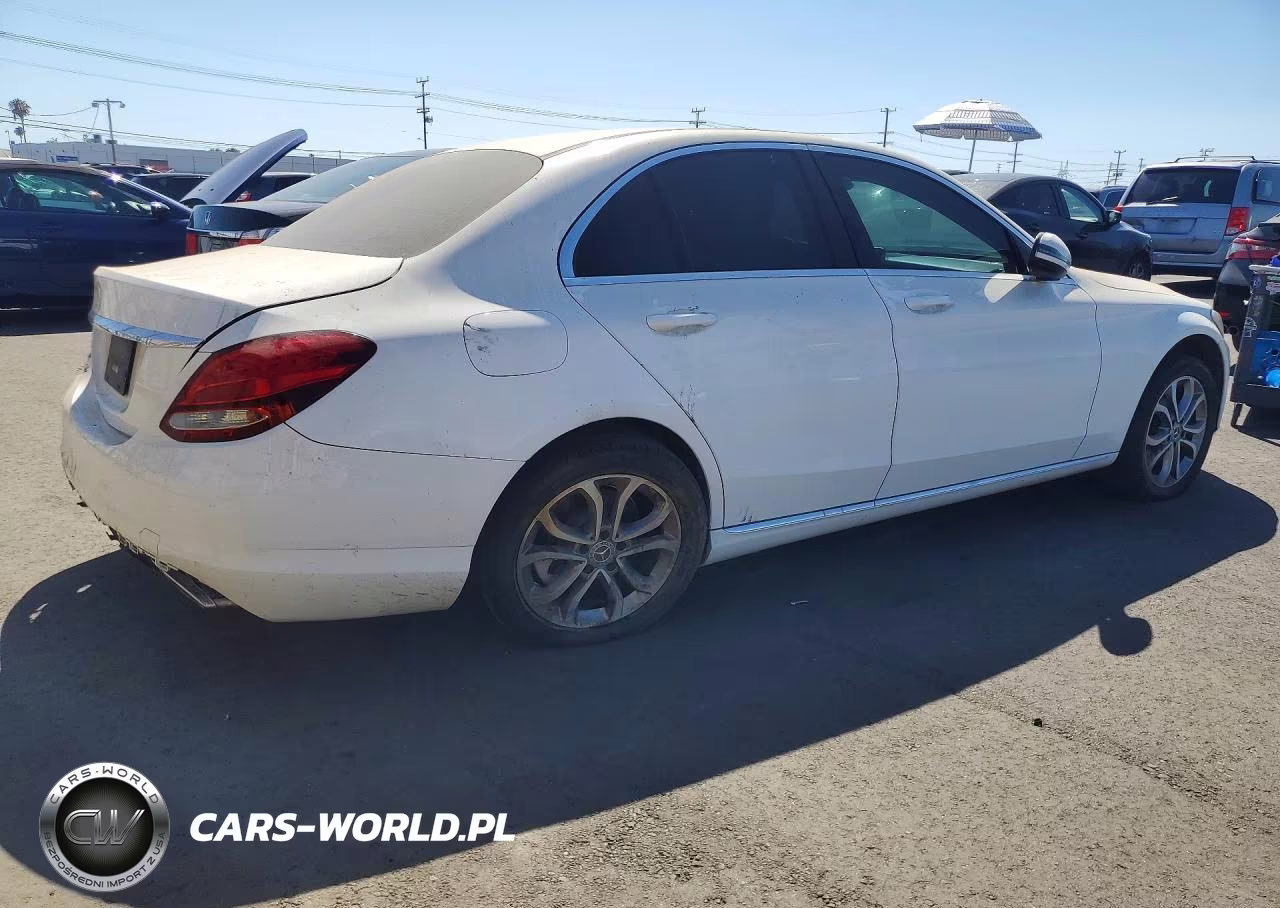 2017 Mercedes-Benz C 300 VIN:55SWF4JB1HU233607 - 3