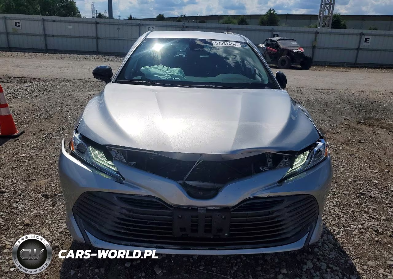 2019 Toyota Camry Xle VIN:4T1B11HK6KU820107 - 5