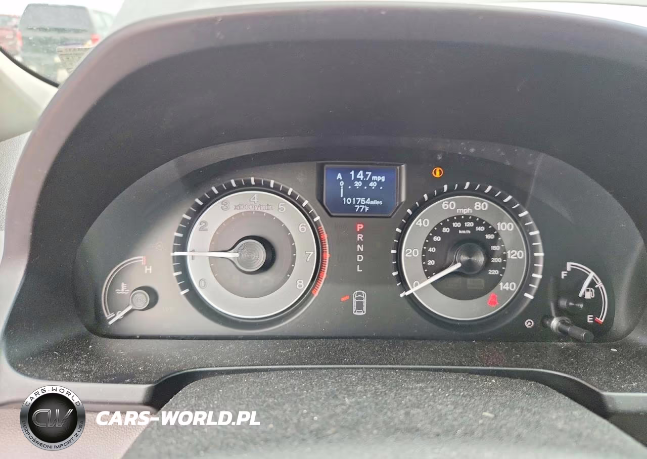2015 Honda Odyssey Touring VIN:5FNRL5H98FB131072 - 9
