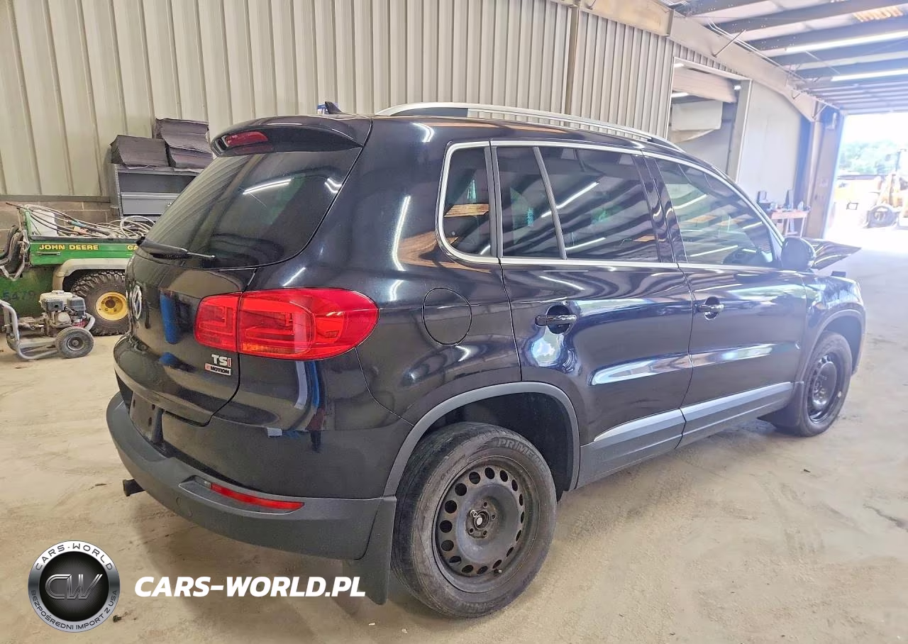 2016 Volkswagen Tiguan S VIN:WVGBV7AX1GW613990 - 3
