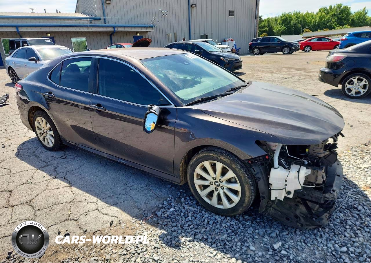 2019 Toyota Camry Le VIN:4T1B11HK3KU852934 - 4