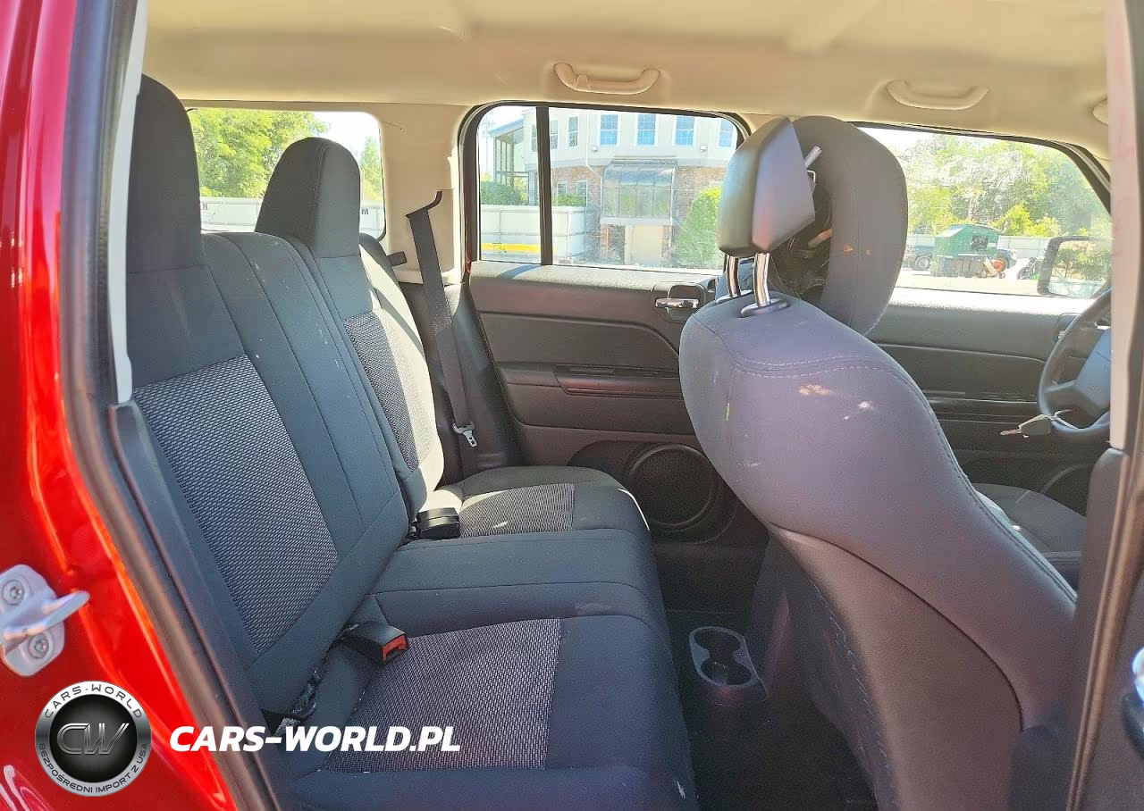 2010 Jeep Patriot Sport VIN:1J4NT2GB1AD666255 - 11