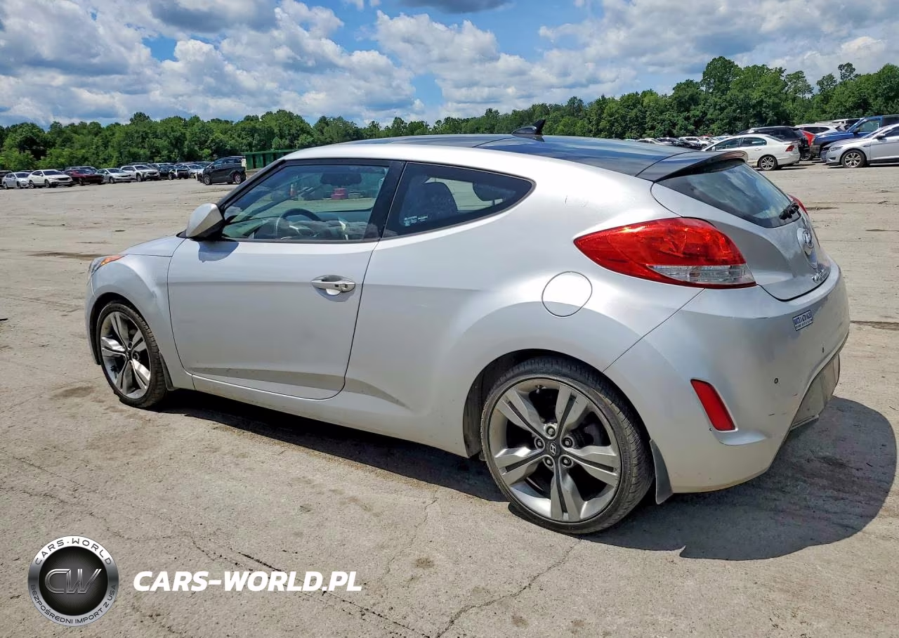 2015 Hyundai Veloster Base VIN:KMHTC6AD5FU232129 - 2