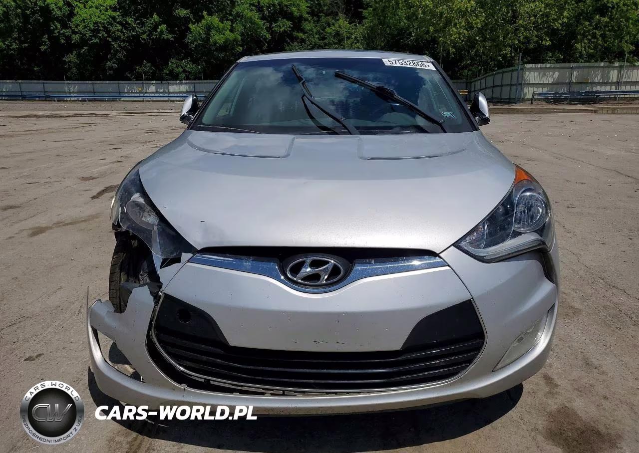2015 Hyundai Veloster Base VIN:KMHTC6AD5FU232129 - 5