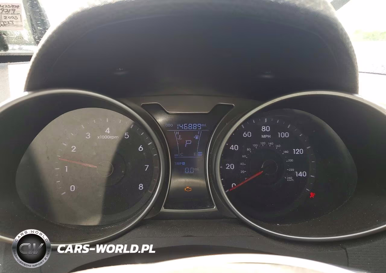 2015 Hyundai Veloster Base VIN:KMHTC6AD5FU232129 - 9