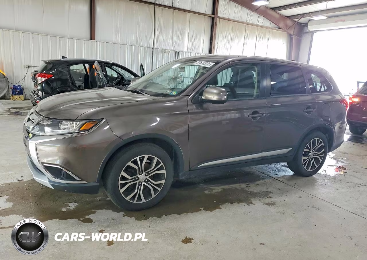 2017 Mitsubishi Outlander Se – zdjęcie 1 z 13