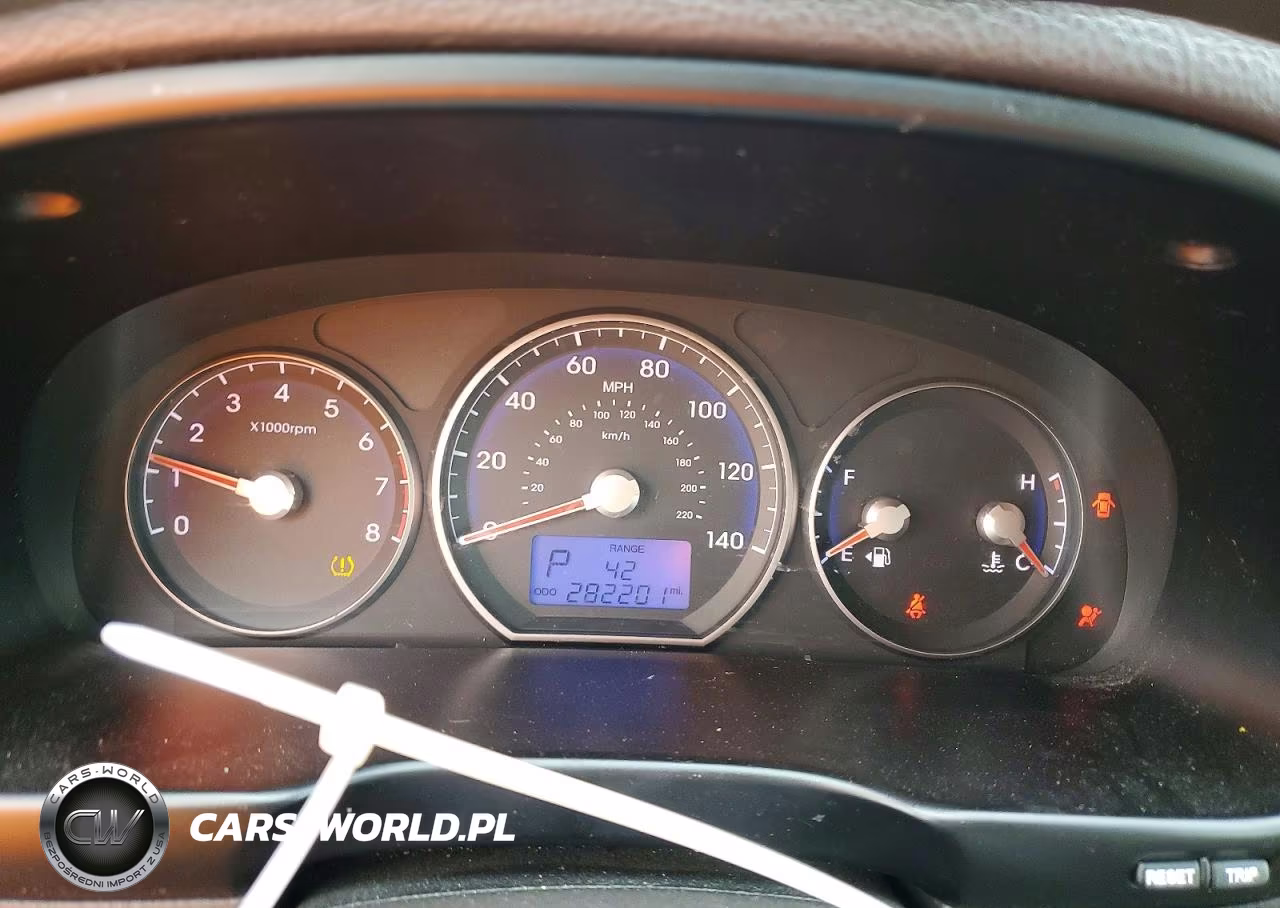 2011 Hyundai Santa Fe Gls VIN:5XYZG3AB6BG018973 - 9