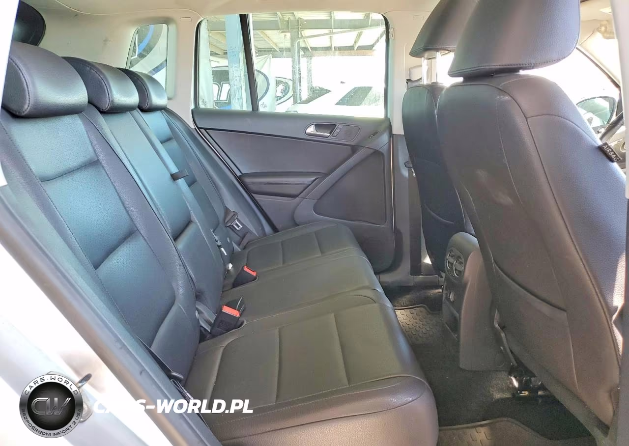 2011 Volkswagen Tiguan S VIN:WVGBV7AX4BW513777 - 10