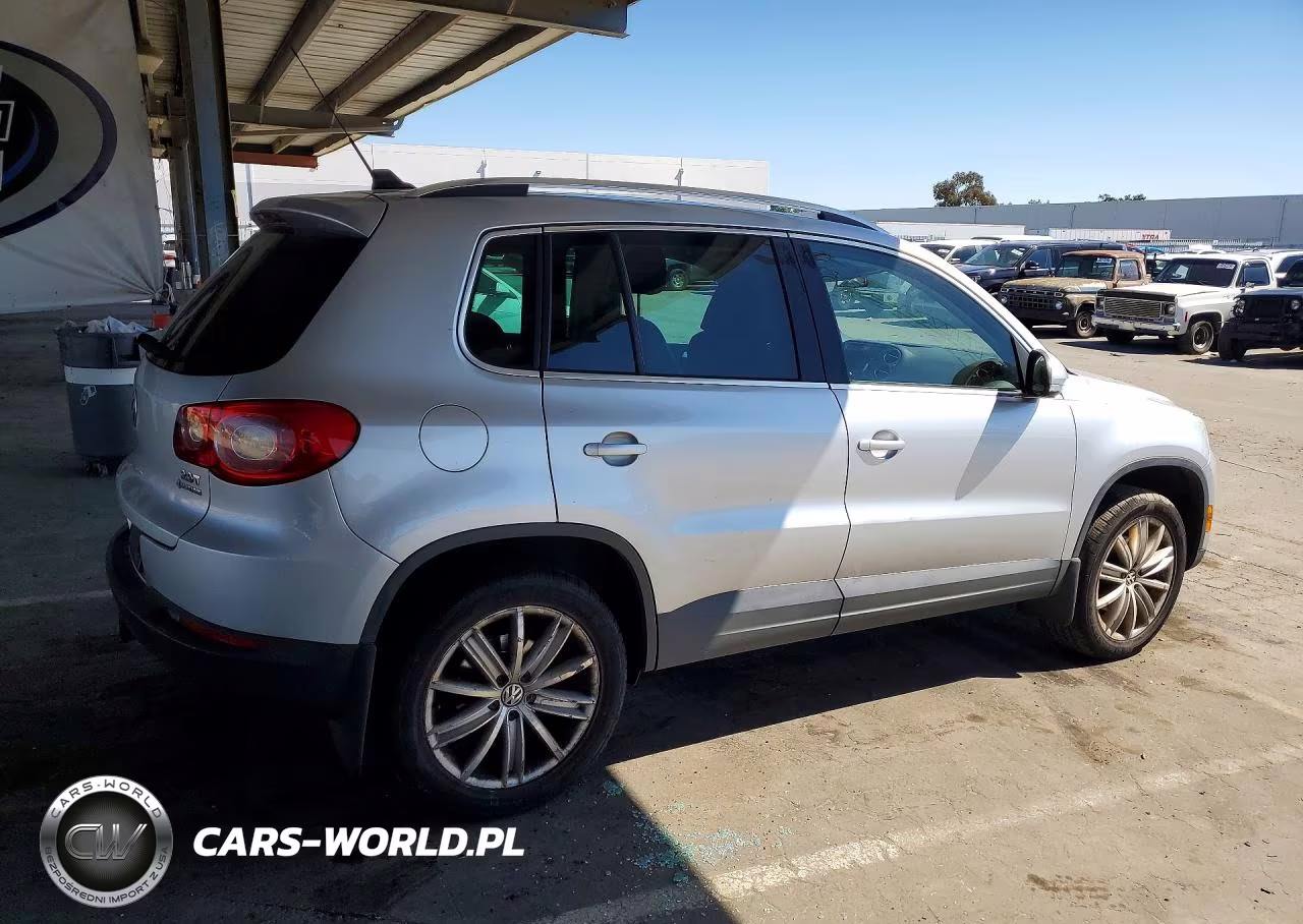 2011 Volkswagen Tiguan S VIN:WVGBV7AX4BW513777 - 3