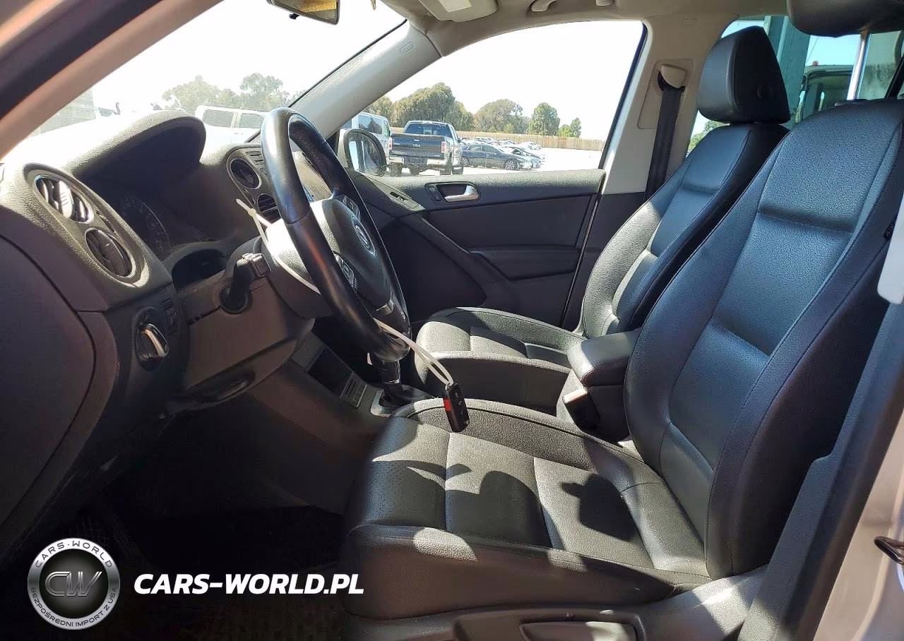 2011 Volkswagen Tiguan S VIN:WVGBV7AX4BW513777 - 7