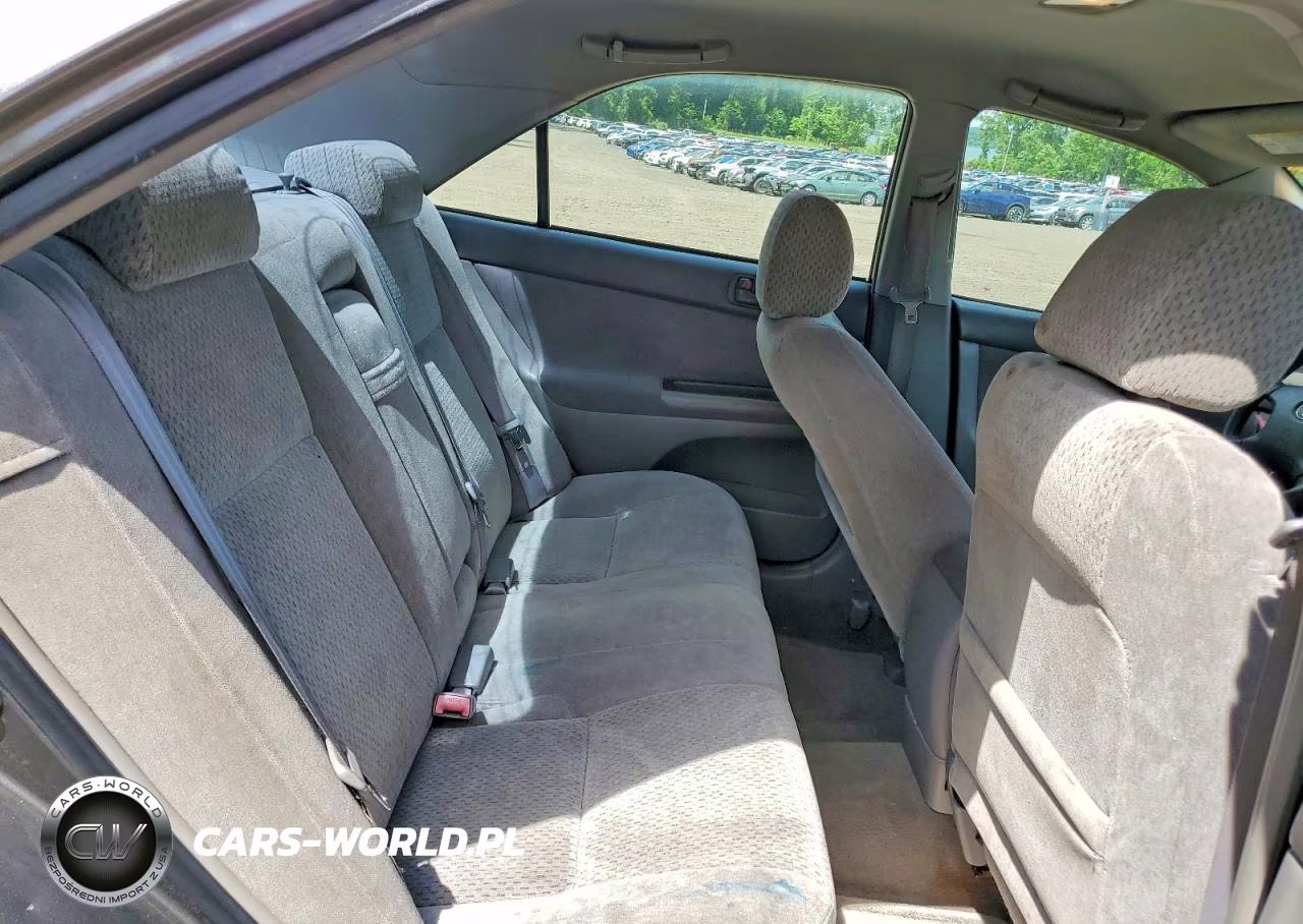 2002 Toyota Camry Le VIN:4T1BE32K62U623723 - 10