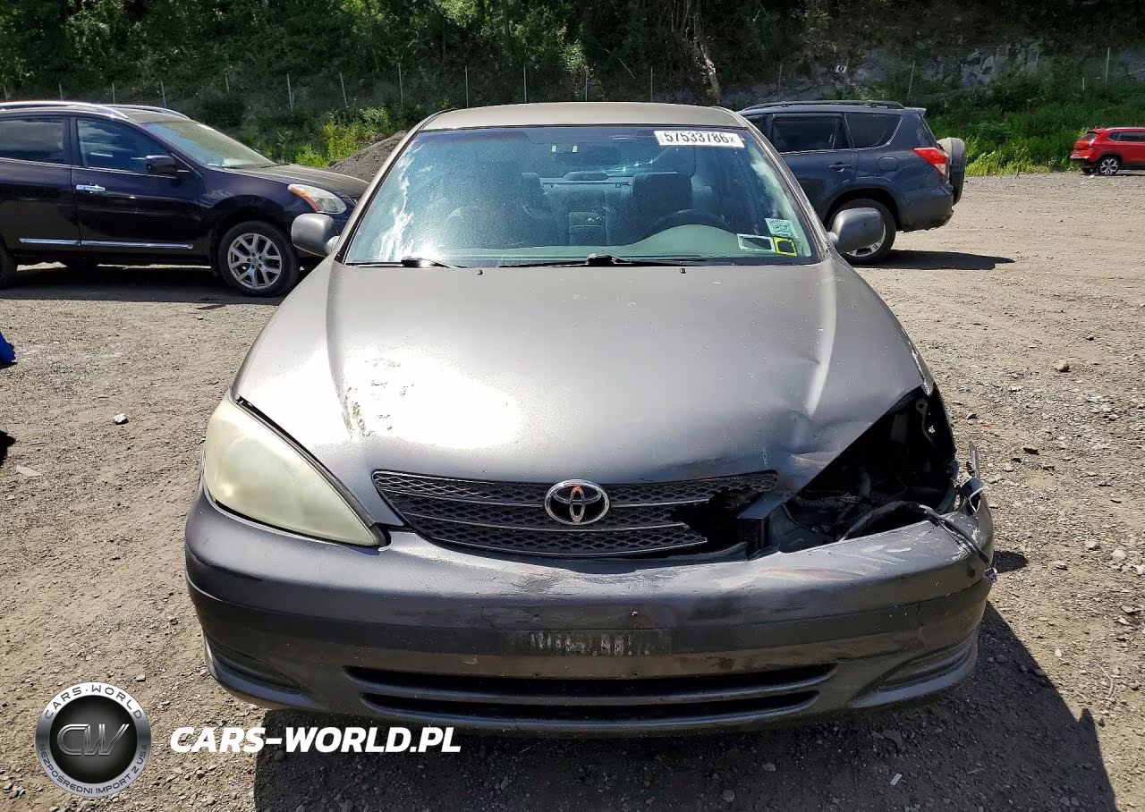 2002 Toyota Camry Le VIN:4T1BE32K62U623723 - 5