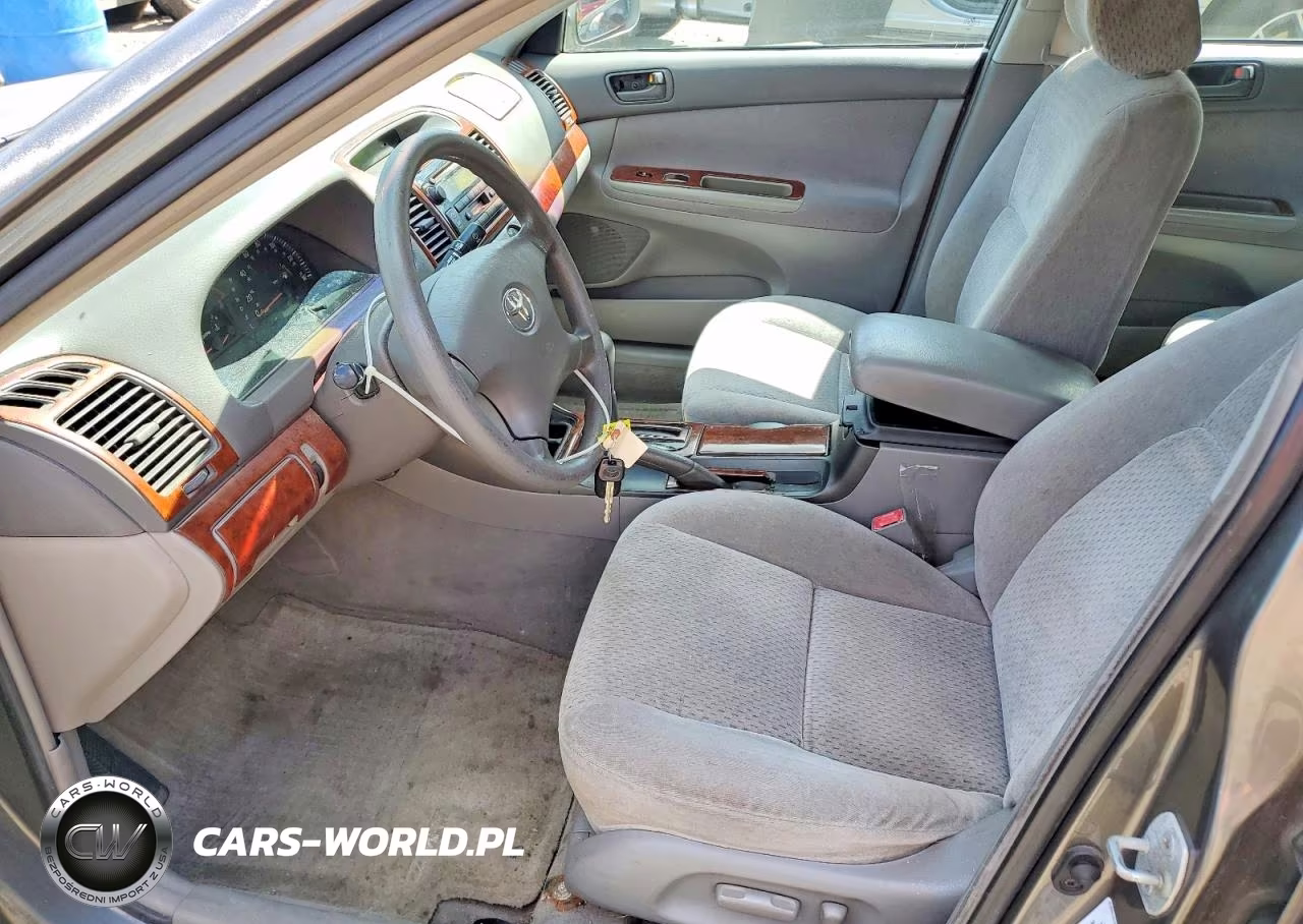 2002 Toyota Camry Le VIN:4T1BE32K62U623723 - 7