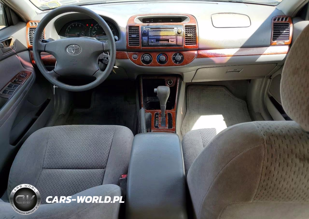 2002 Toyota Camry Le VIN:4T1BE32K62U623723 - 8