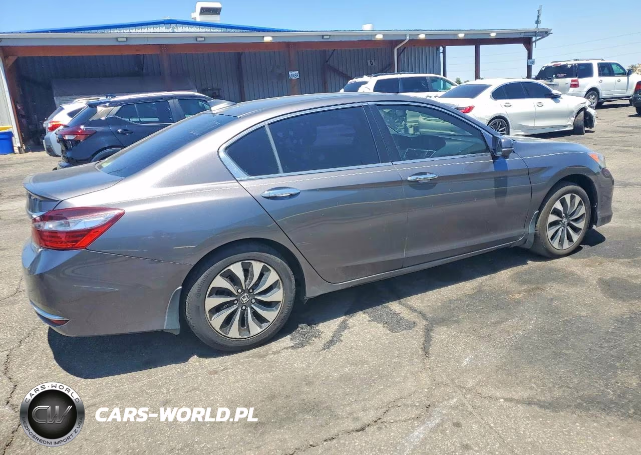 2017 Honda Accord Hybrid VIN:JHMCR6F39HC003642 - 3