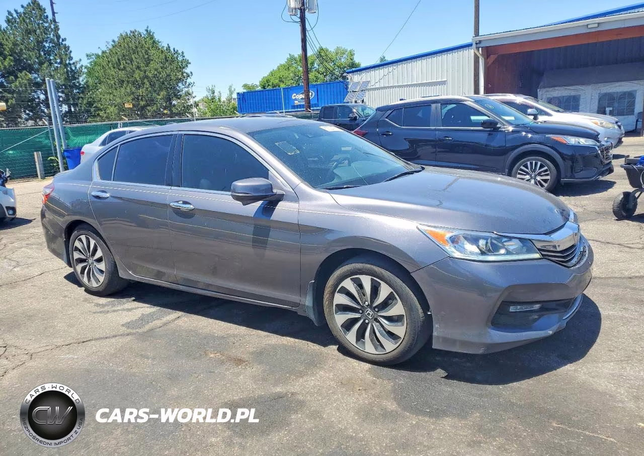 2017 Honda Accord Hybrid VIN:JHMCR6F39HC003642 - 4