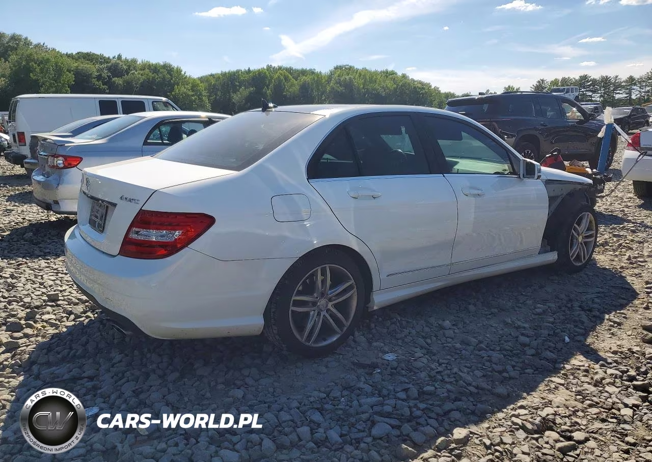 2013 Mercedes-Benz C 300 4Matic VIN:WDDGF8AB5DR297527 - 3