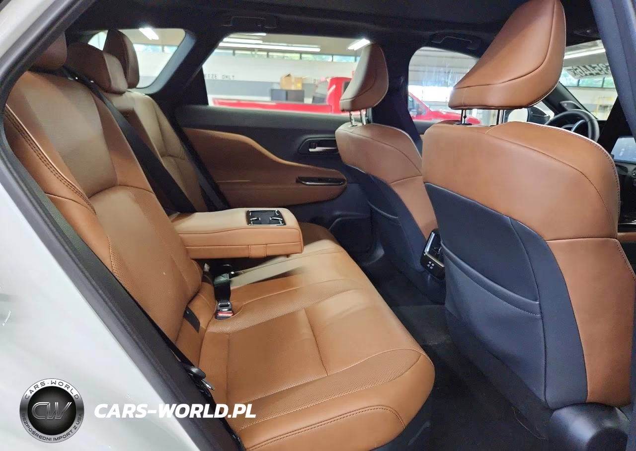 2025 Toyota Crown Signia Limited VIN:JTDACAAJXS3035512 - 11