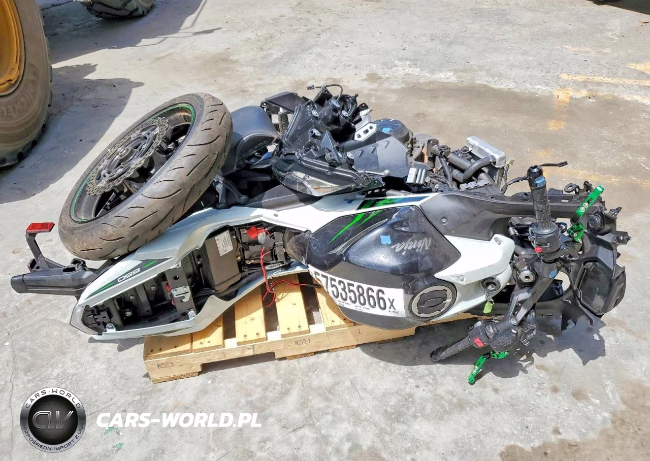 2022 Kawasaki Ex650 M