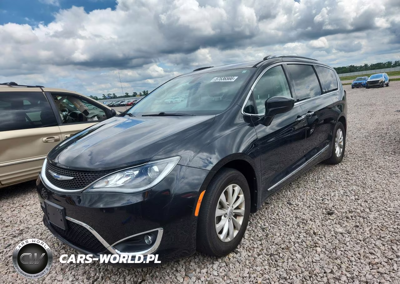 2018 Chrysler Pacifica Touring L – zdjęcie 1 z 13