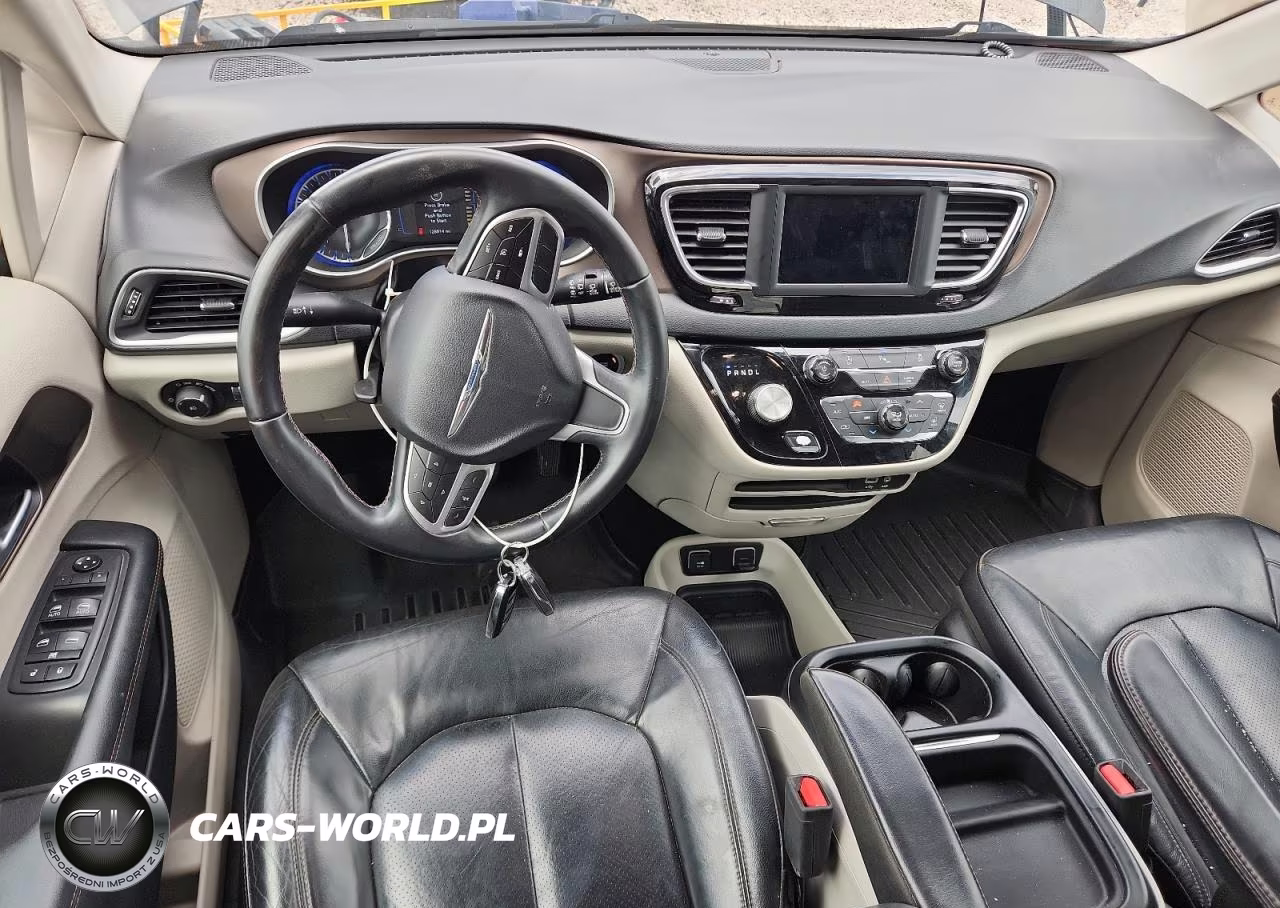 2018 Chrysler Pacifica Touring L VIN:2C4RC1BGXJR278023 - 8