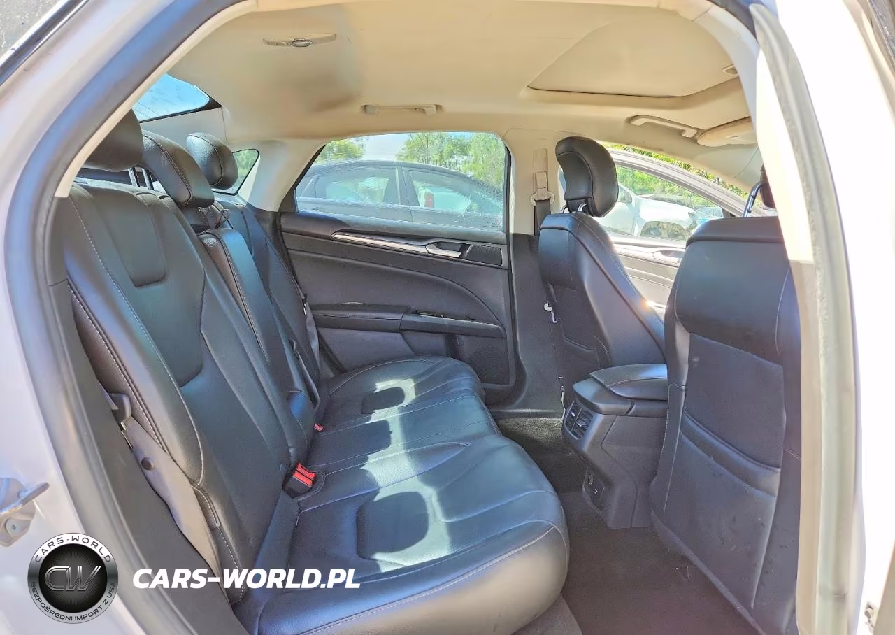2014 Ford Fusion Titanium VIN:3FA6P0K96ER327114 - 10