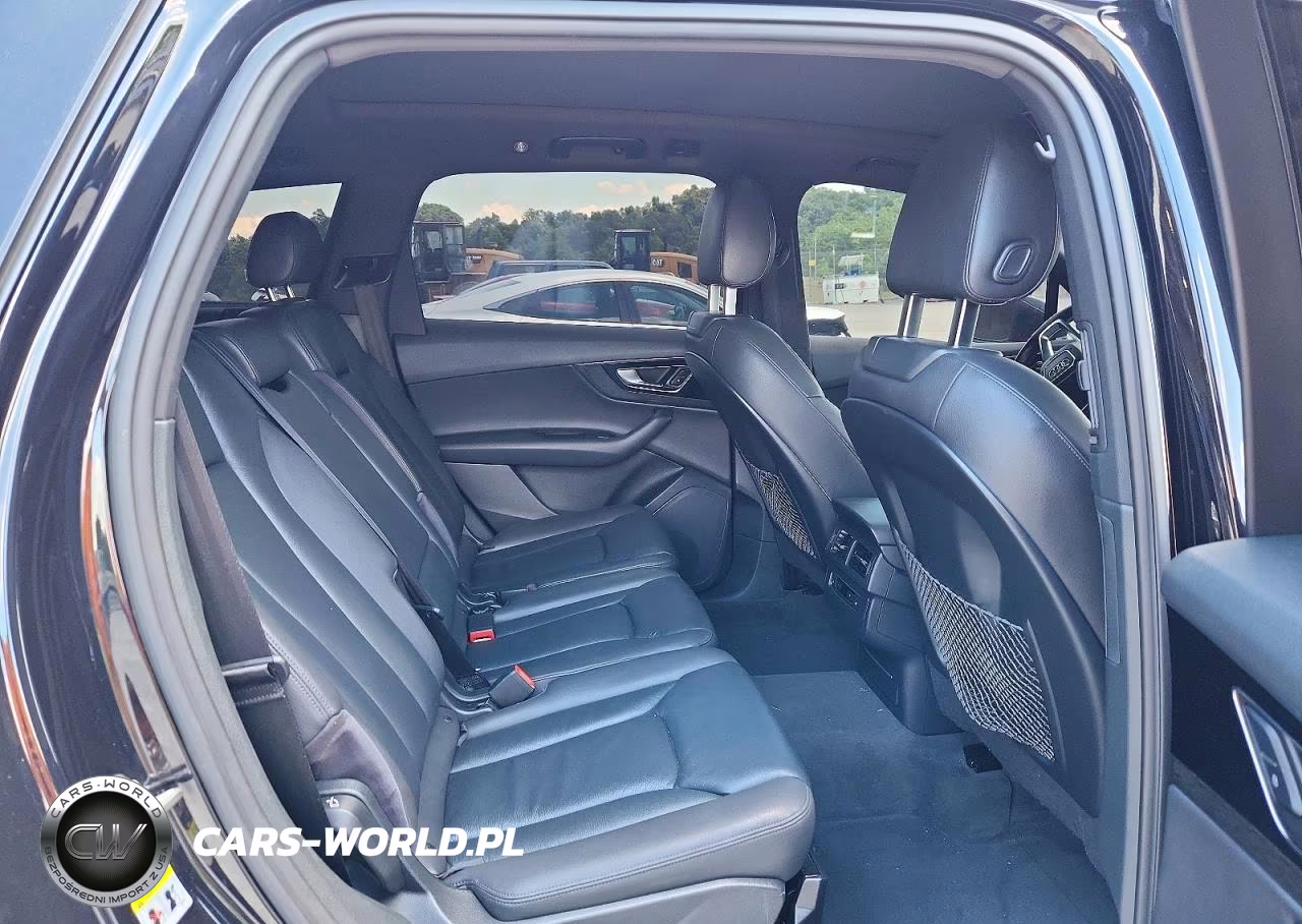 2017 Audi Q7 Premium Plus VIN:WA1LAAF70HD016881 - 11