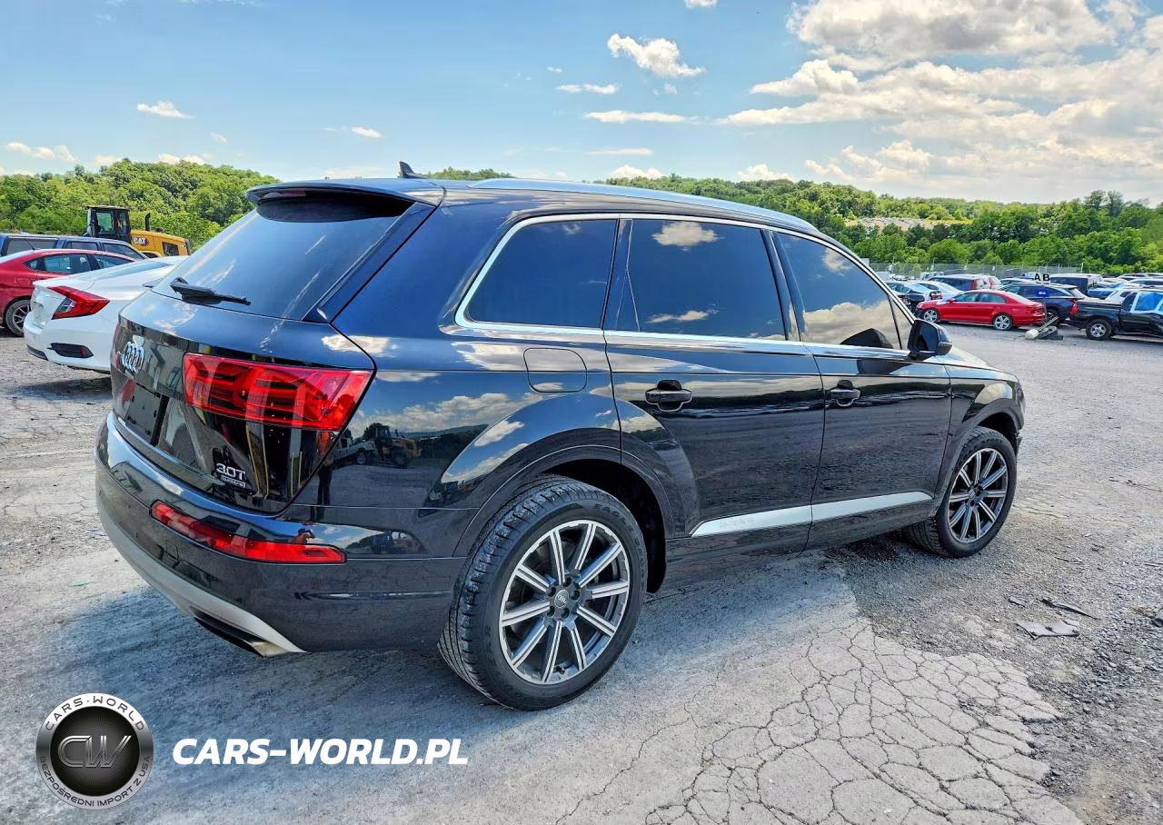2017 Audi Q7 Premium Plus VIN:WA1LAAF70HD016881 - 3