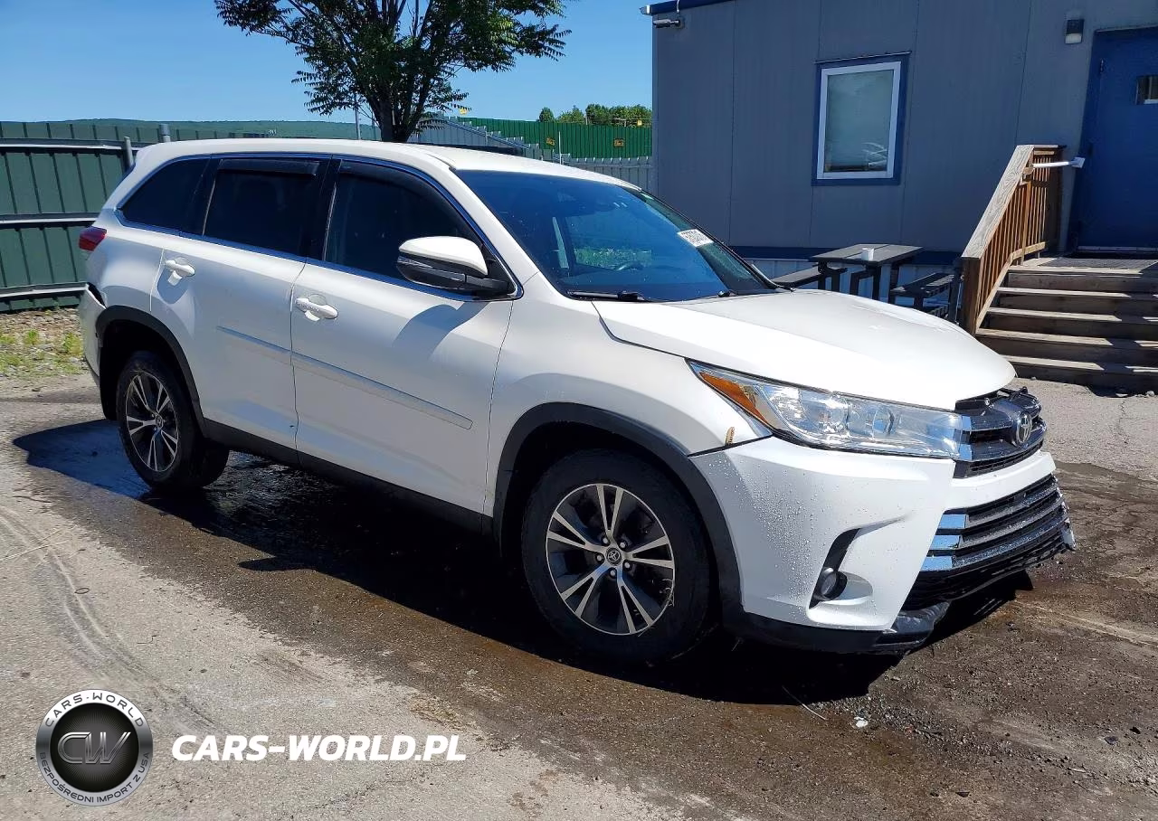 2019 Toyota Highlander Le VIN:5TDBZRFH9KS724205 - 4
