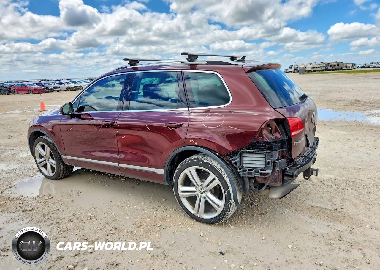 2017 Volkswagen Touareg Executive VIN:WVGGF7BP7HD002716 - 2