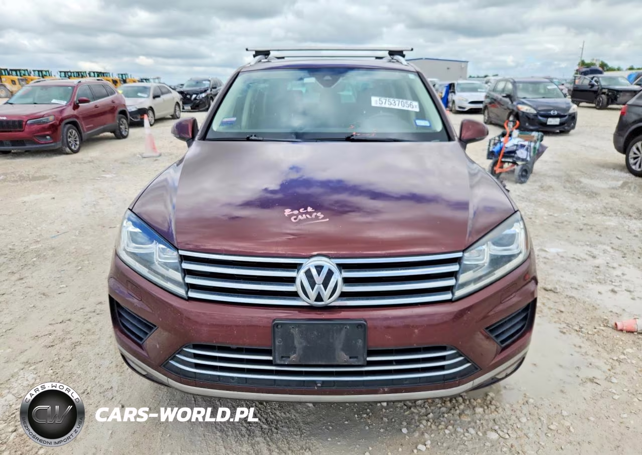 2017 Volkswagen Touareg Executive VIN:WVGGF7BP7HD002716 - 5