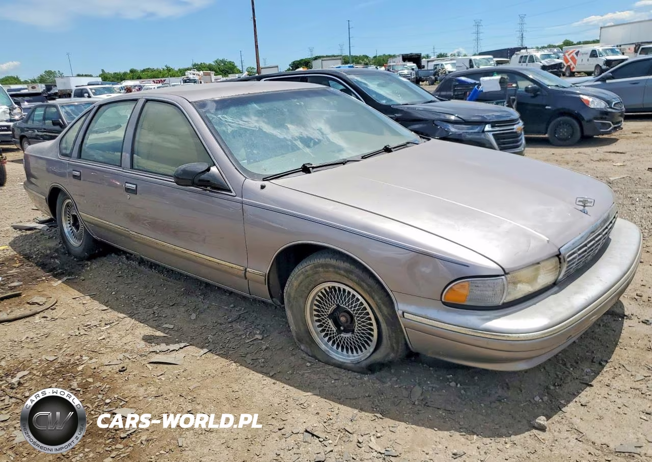 1996 Chevrolet Caprice Classic VIN:1G1BL52W8TR187866 - 4