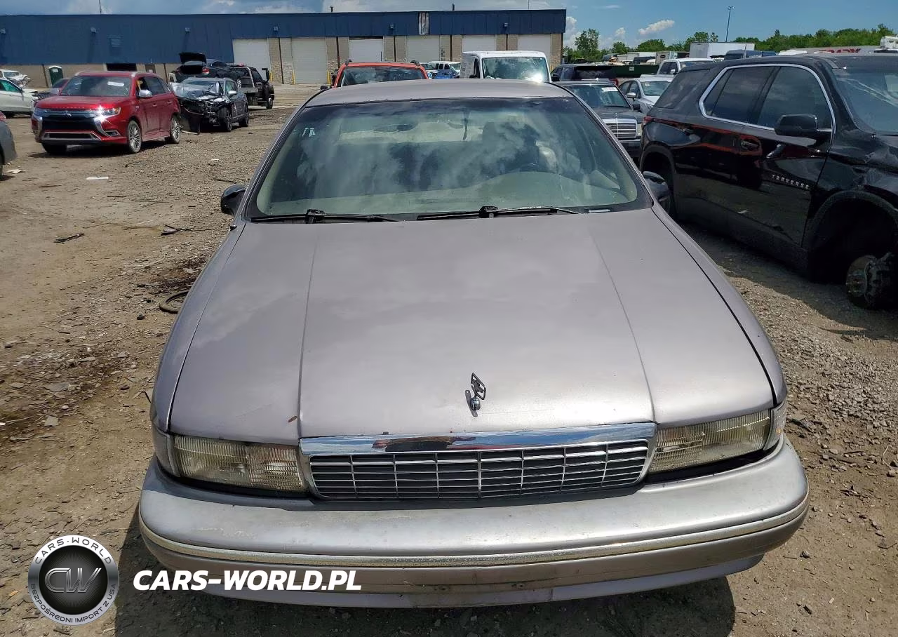 1996 Chevrolet Caprice Classic VIN:1G1BL52W8TR187866 - 5