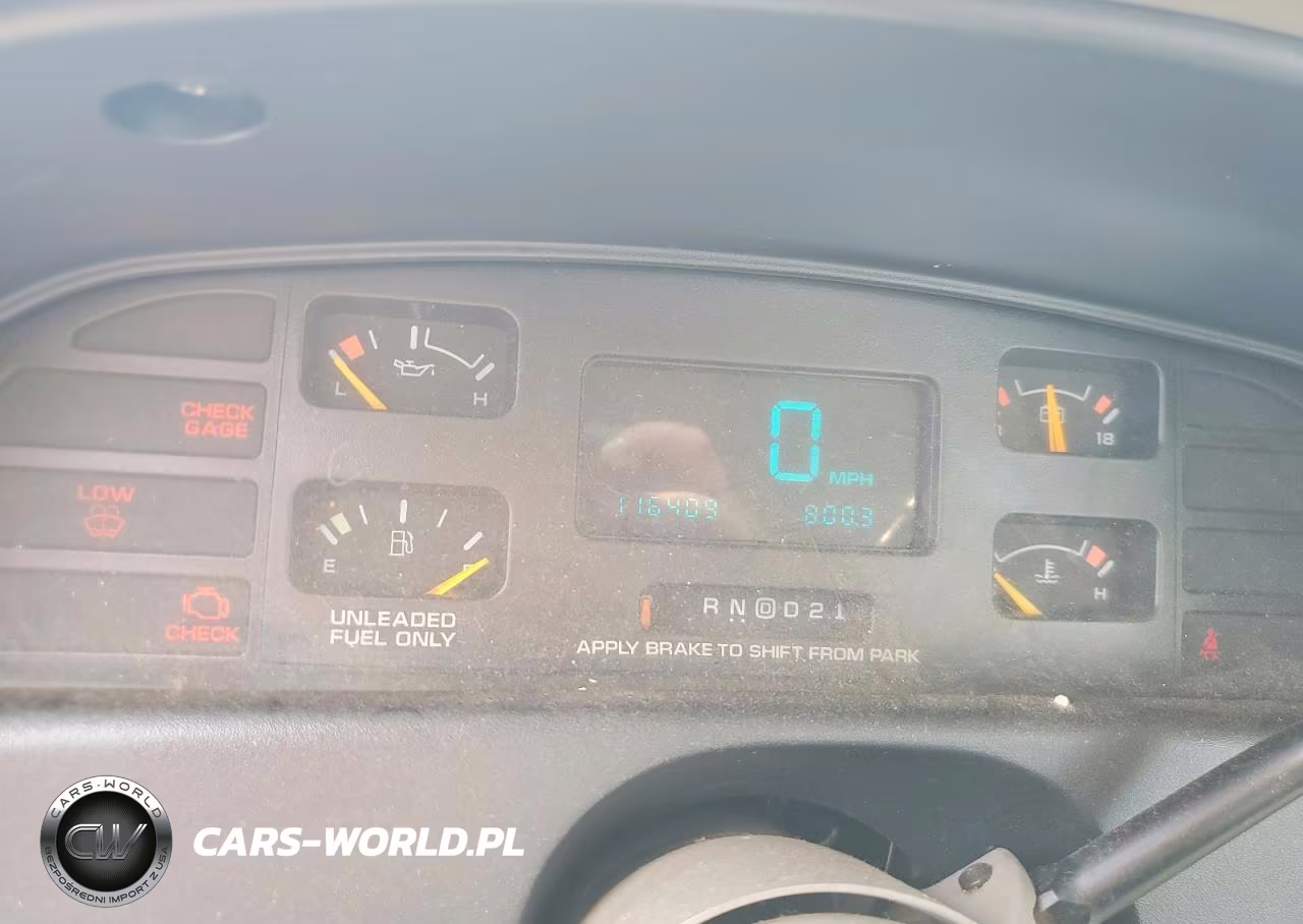 1996 Chevrolet Caprice Classic VIN:1G1BL52W8TR187866 - 9