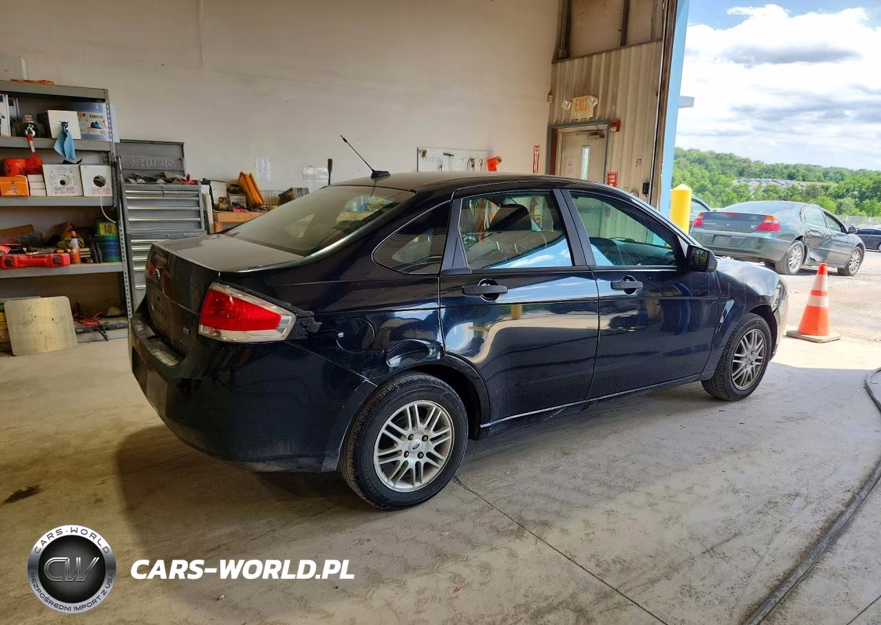 2009 Ford Focus Se VIN:1FAHP35N39W246805 - 3