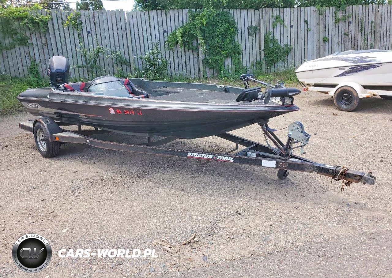 1998 Stratos Boat