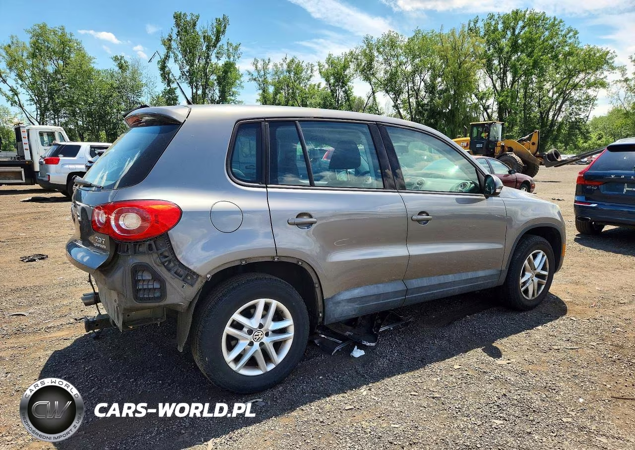 2011 Volkswagen Tiguan S VIN:WVGBV7AX3BW516184 - 3