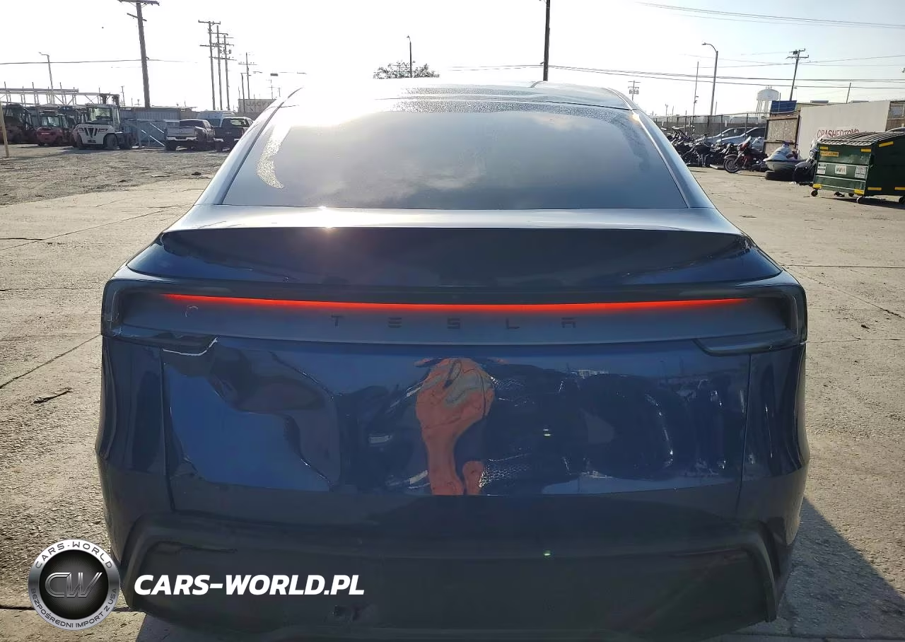 2026 Tesla Model Y Premium Rear-Wheel Drive-Standard Rear-Wheel Drive VIN:7SAYGDEDXTF407480 - 6