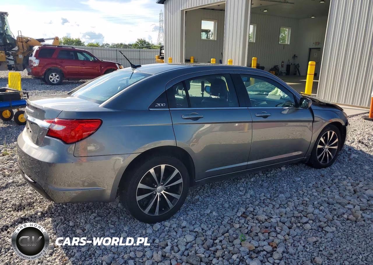 2013 Chrysler 200 Limited VIN:1C3CCBCG7DN744412 - 3