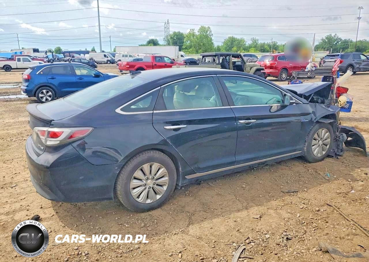 2016 Hyundai Sonata Hybrid Se VIN:KMHE24L11GA039210 - 3